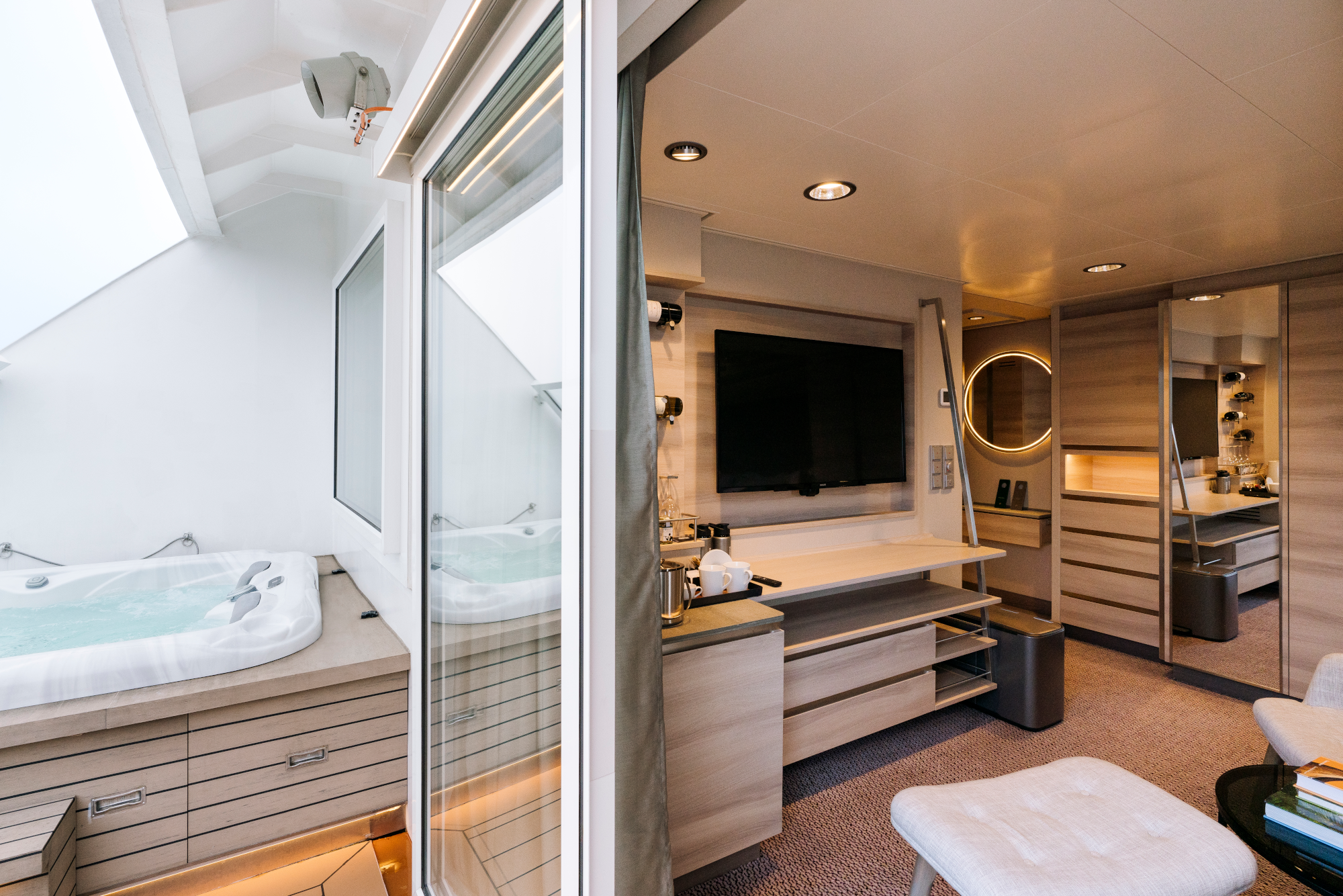 MyCruise Hurtigruten MS-Roald-Amundsen Kahytter Suite MC4
